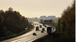 Bilar på motorväg