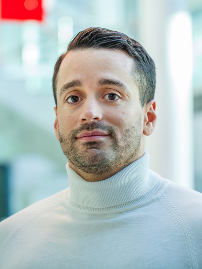 Camilo Hernandez, HR-partner (adjungerad medlem)