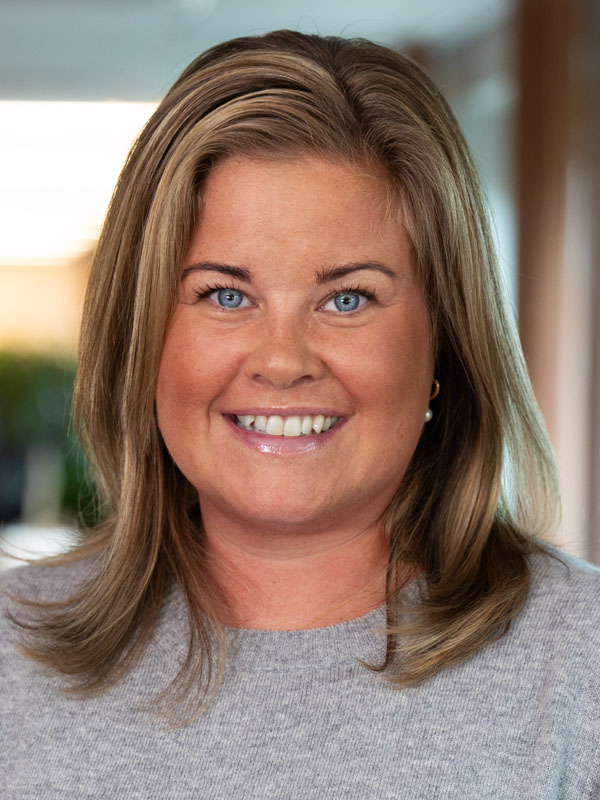 Isa Fredinger, Chef Ekonomi och finans