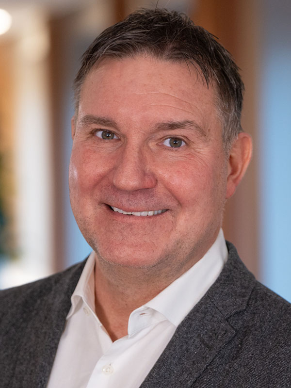 Thomas H&ouml;gv&auml;g, vd